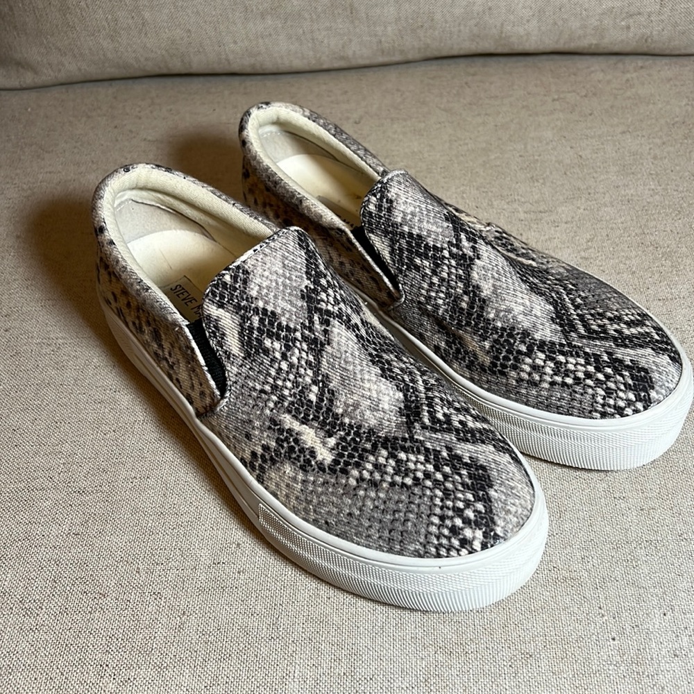 Steve Madden Snakeskin Canvas Slip Ons